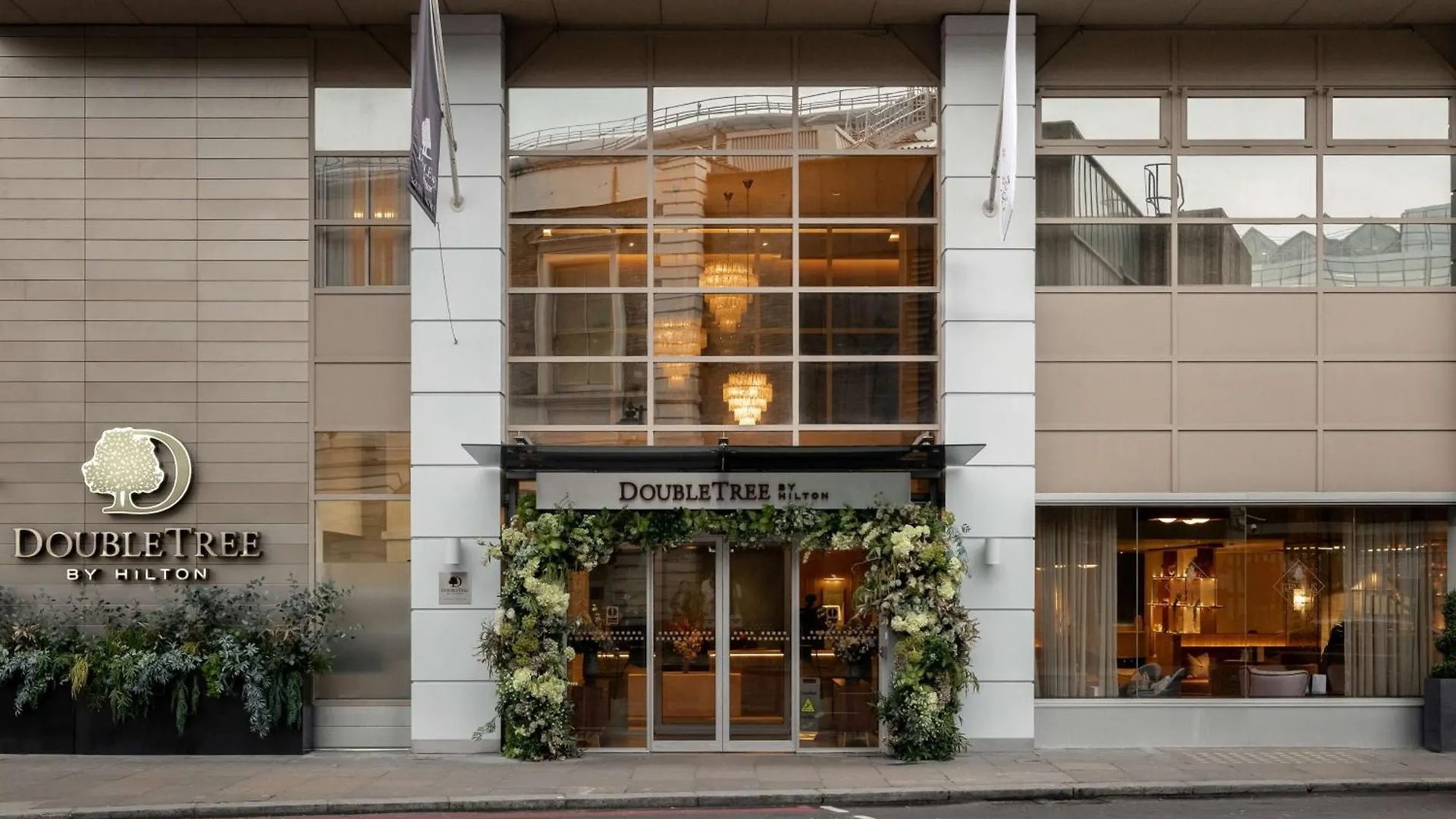 Staying Near the National Gallery: 5 DoubleTree Hotels Compared