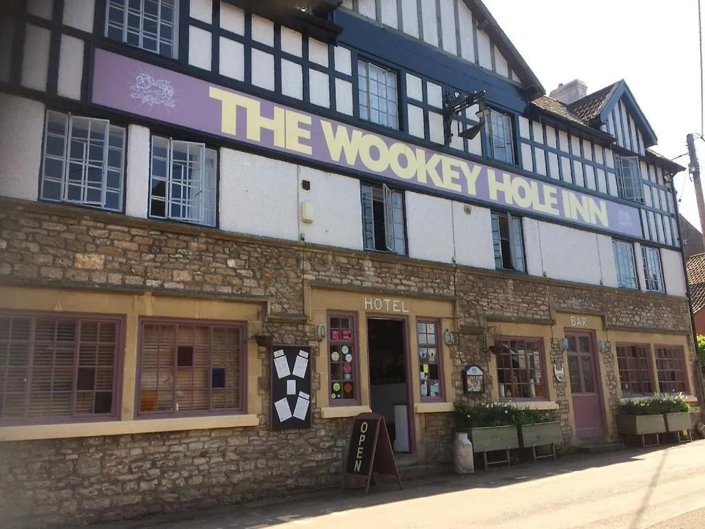 5 Smart Couple Hotels Near Glastonbury Tor Worth Booking