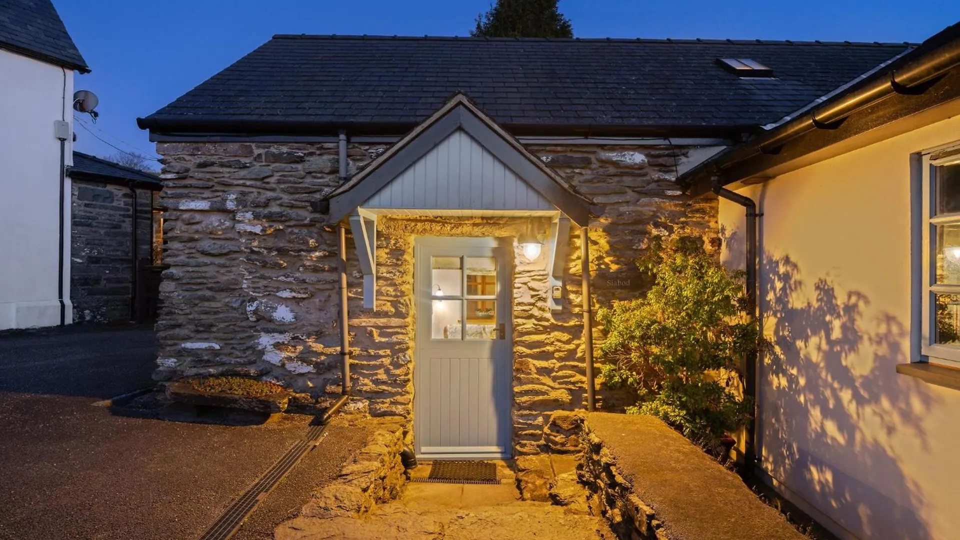 Staying In Clwyd: 5 Family-Friendly Hotels Compared