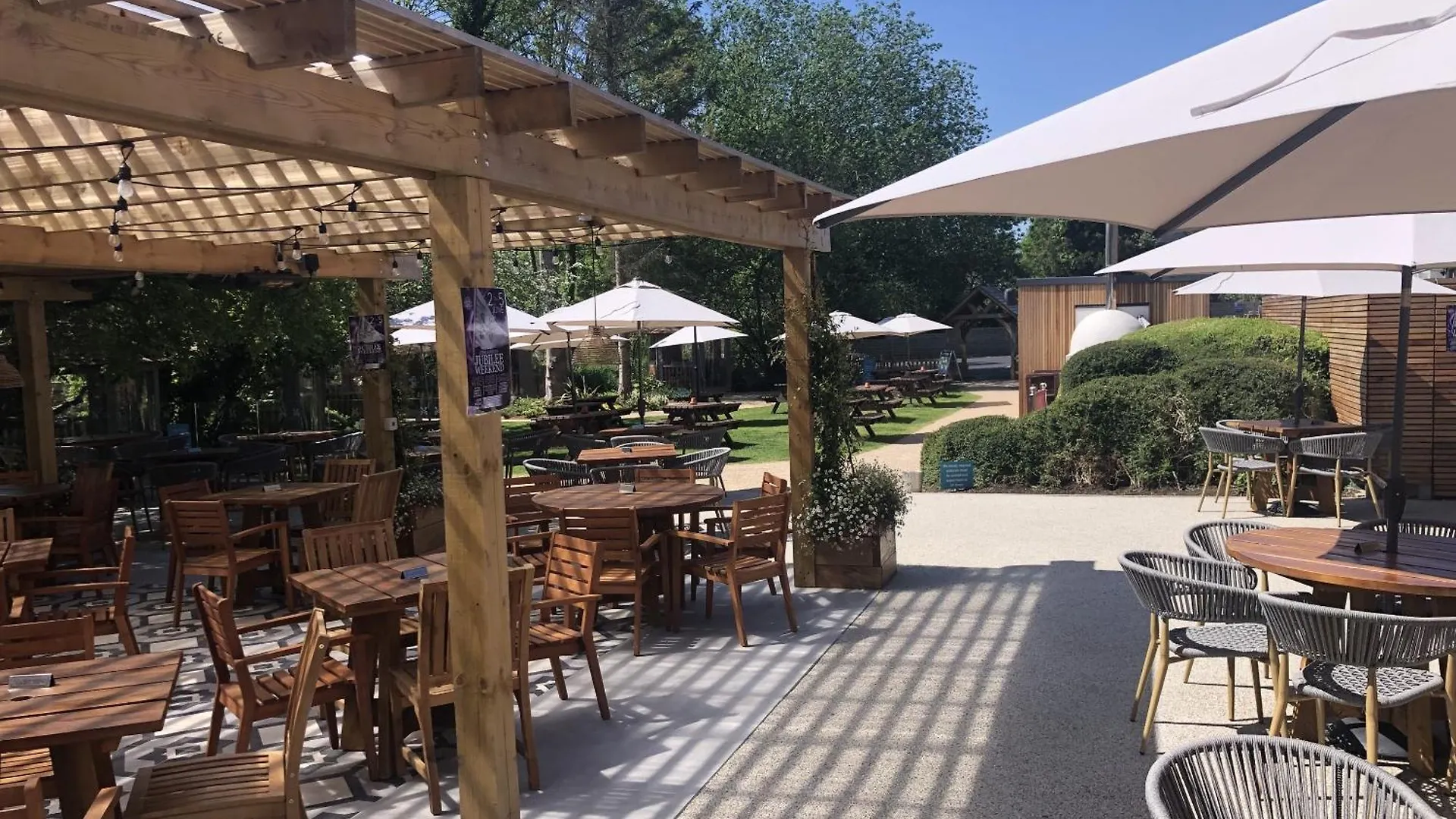 Where to Stay in Kent Downs: 4 Best Hotels for Couples