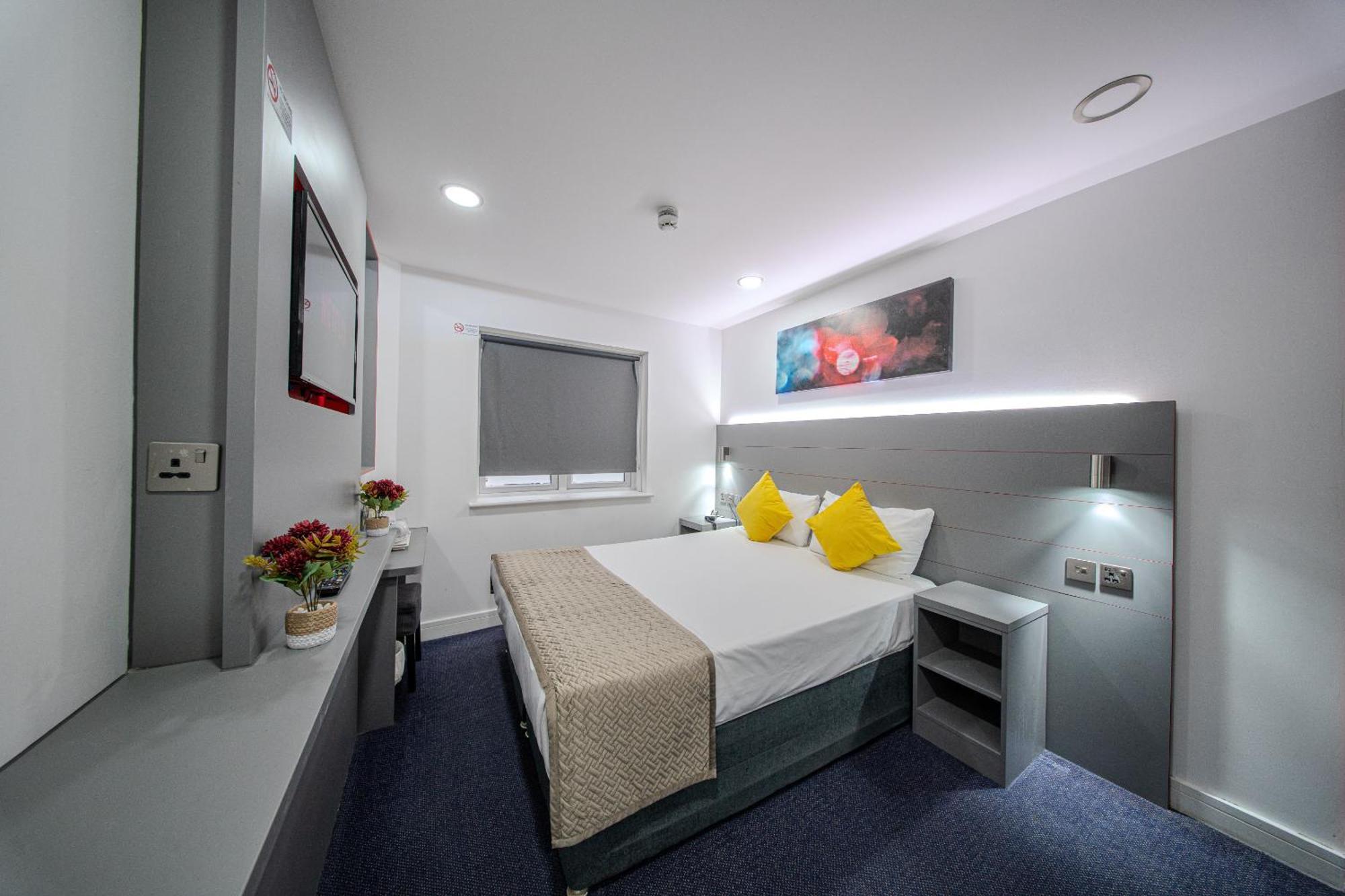 6 Top-Rated Hotels Close to Rainham Hall, Greater London