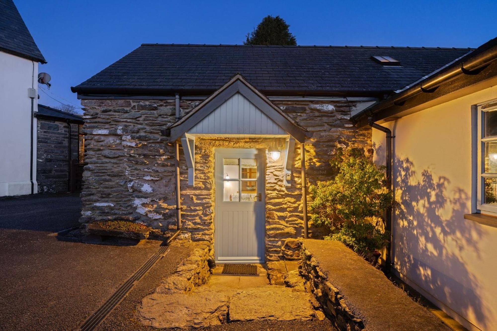 Staying In Clwyd: 5 Family-Friendly Hotels Compared
